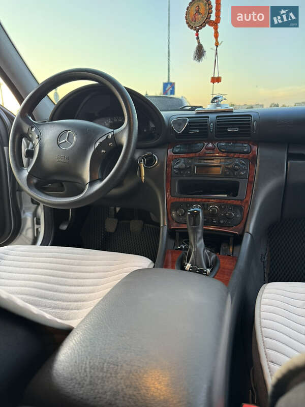 Седан Mercedes-Benz C-Class 2001 в Вінниці
