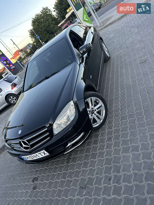 Mercedes-Benz C-Class 2010