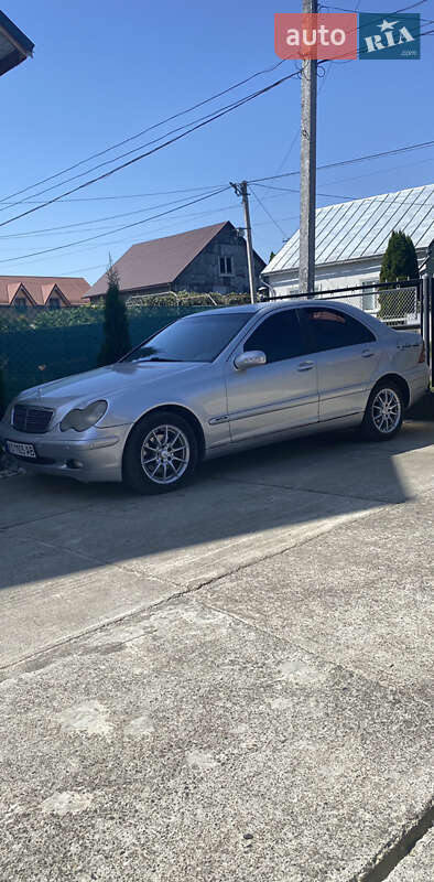 Седан Mercedes-Benz C-Class 2002 в 