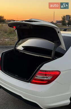 Седан Mercedes-Benz C-Class 2012 в 