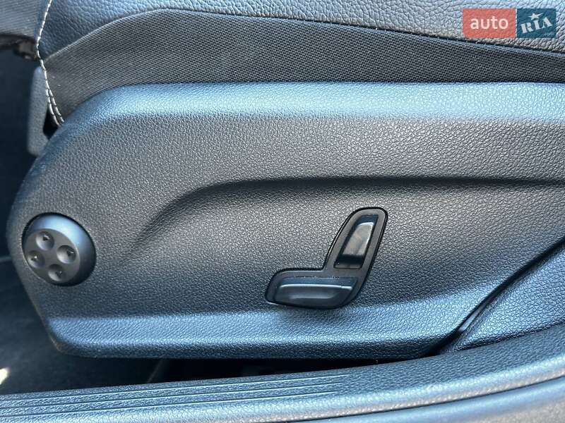 Універсал Mercedes-Benz C-Class 2016 в Львові фото 22 Універсал Mercedes-Benz C-Class 2016 в Львові