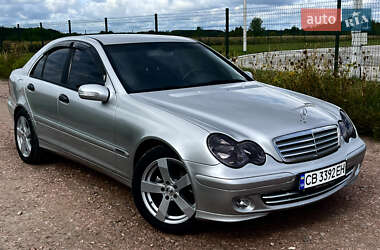Седан Mercedes-Benz C-Class 2005 в Чернігові