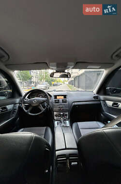 Седан Mercedes-Benz C-Class 2010 в 