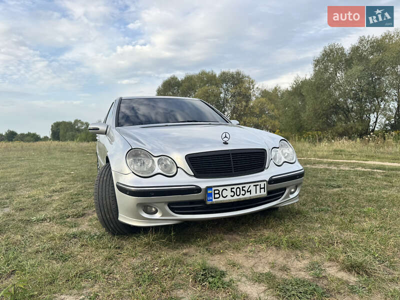 Седан Mercedes-Benz C-Class 2002 в Яворове фото 3 Седан Mercedes-Benz C-Class 2002 в Яворове
