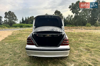 Седан Mercedes-Benz C-Class 2002 в 
