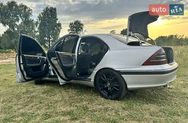 Седан Mercedes-Benz C-Class 2002 в 