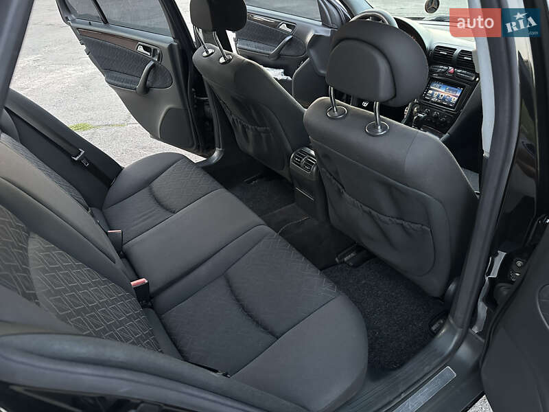 Універсал Mercedes-Benz C-Class 2004 в Горішніх Плавнях фото 11 Універсал Mercedes-Benz C-Class 2004 в Горішніх Плавнях