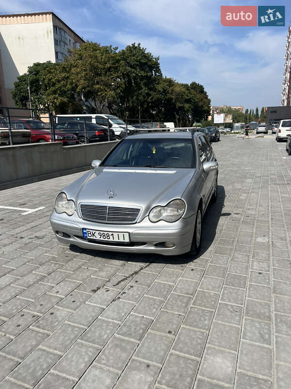 Универсал Mercedes-Benz C-Class 2002 в Ровно