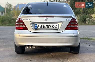 Седан Mercedes-Benz C-Class 2003 в 