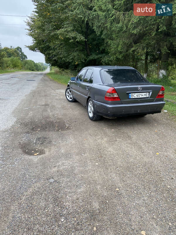 Седан Mercedes-Benz C-Class 1997 в Самборе