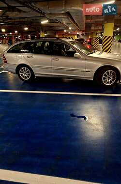 Универсал Mercedes-Benz C-Class 2005 в 