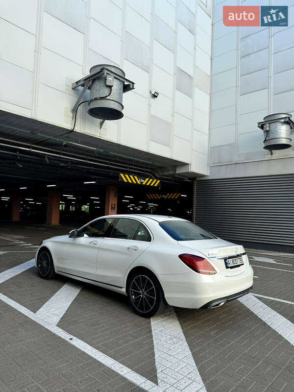 Седан Mercedes-Benz C-Class 2021 в Киеве