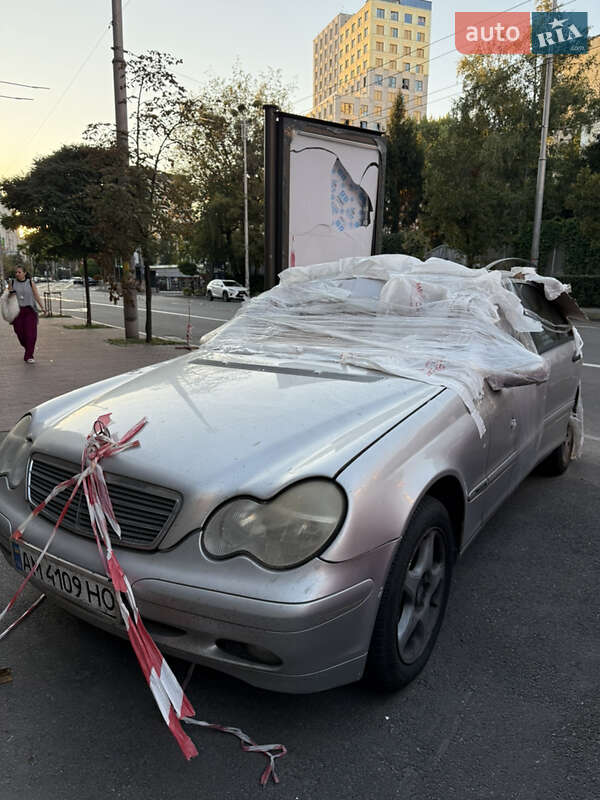 Седан Mercedes-Benz C-Class 2003 в Киеве фото 6 Седан Mercedes-Benz C-Class 2003 в Киеве