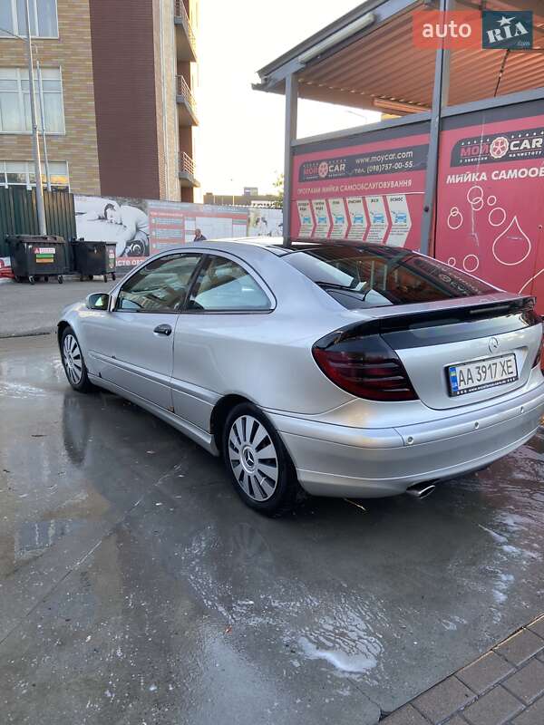 Купе Mercedes-Benz C-Class 2001 в Киеве фото 4 Купе Mercedes-Benz C-Class 2001 в Киеве
