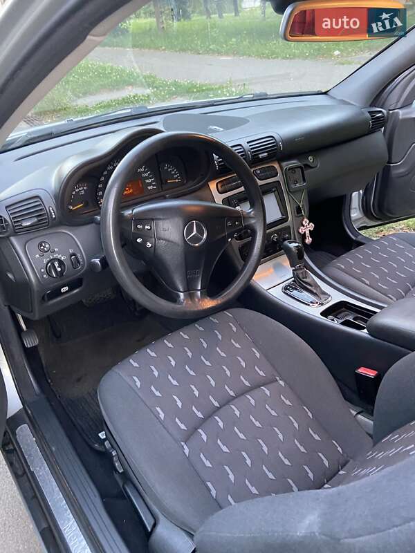 Купе Mercedes-Benz C-Class 2001 в Киеве фото 9 Купе Mercedes-Benz C-Class 2001 в Киеве