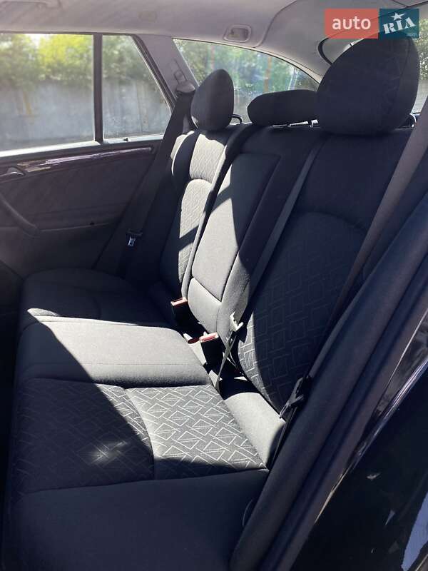 Универсал Mercedes-Benz C-Class 2002 в Ровно