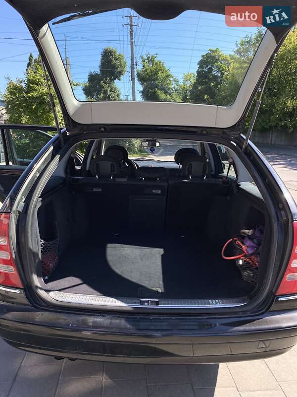 Универсал Mercedes-Benz C-Class 2002 в Ровно