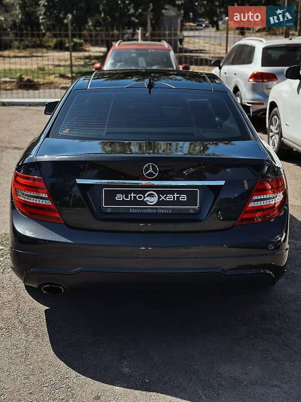 Купе Mercedes-Benz C-Class 2011 в Николаеве