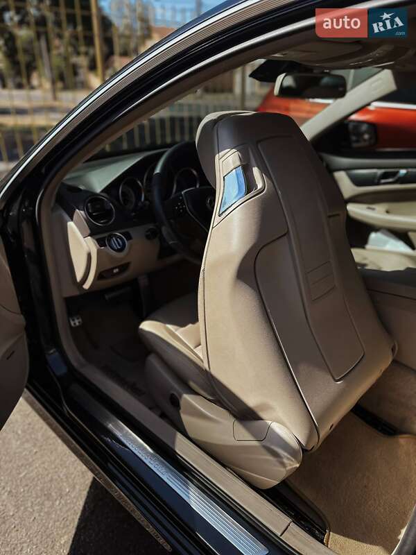 Купе Mercedes-Benz C-Class 2011 в Николаеве