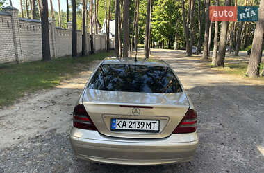 Седан Mercedes-Benz C-Class 2005 в 