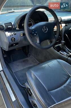 Седан Mercedes-Benz C-Class 2001 в 