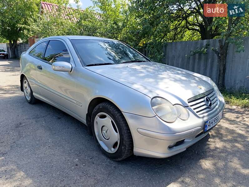 Купе Mercedes-Benz C-Class 2003 в Славянске
