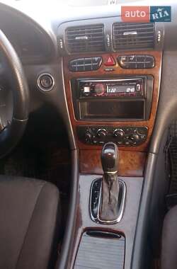 Седан Mercedes-Benz C-Class 2001 в 
