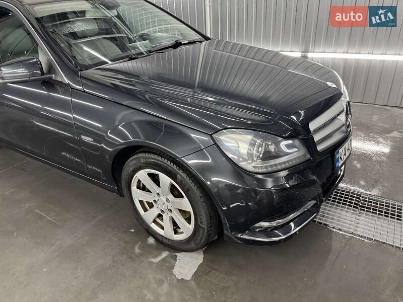 Универсал Mercedes-Benz C-Class 2012 в Киеве