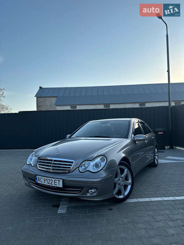 Седан Mercedes-Benz C-Class 2006 в 