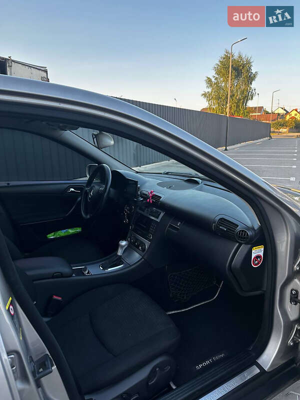 Седан Mercedes-Benz C-Class 2006 в Луцьку фото 12 Седан Mercedes-Benz C-Class 2006 в Луцьку