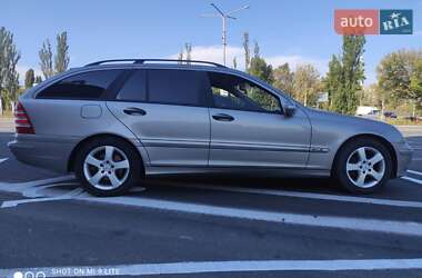 Универсал Mercedes-Benz C-Class 2004 в Киеве
