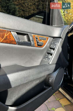 Седан Mercedes-Benz C-Class 2011 в 
