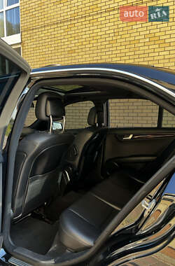 Седан Mercedes-Benz C-Class 2011 в 