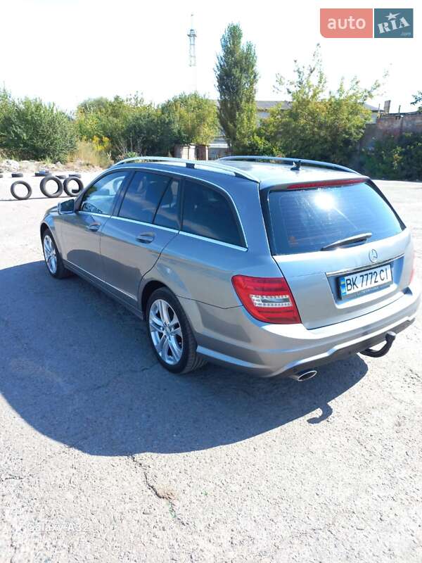 Универсал Mercedes-Benz C-Class 2012 в Ровно фото 9 Универсал Mercedes-Benz C-Class 2012 в Ровно