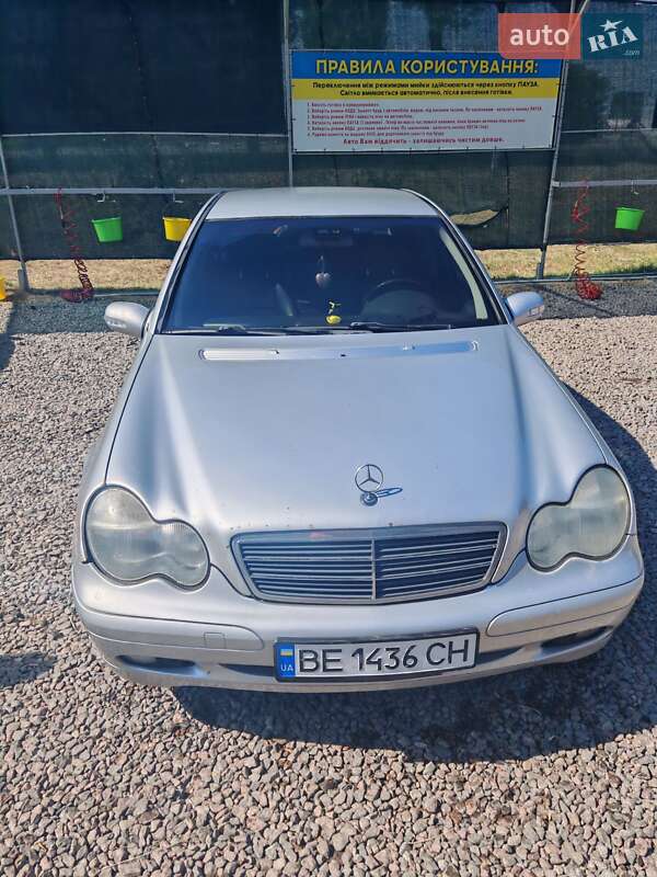 Седан Mercedes-Benz C-Class 2003 в Броварах фото 2 Седан Mercedes-Benz C-Class 2003 в Броварах
