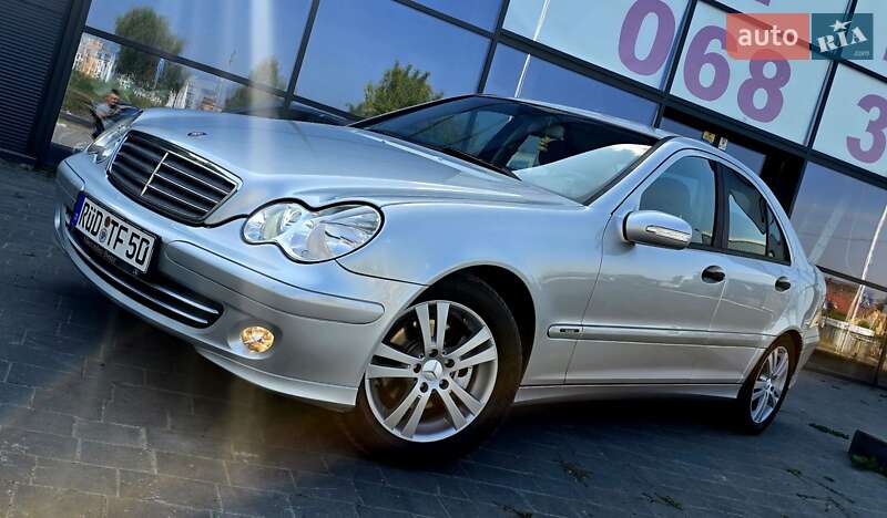 Седан Mercedes-Benz C-Class 2005 в Ивано-Франковске