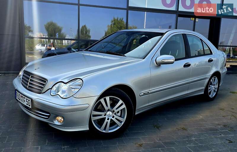 Седан Mercedes-Benz C-Class 2005 в Ивано-Франковске