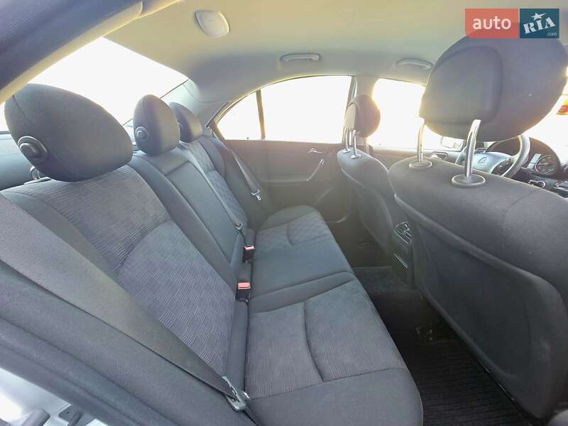 Седан Mercedes-Benz C-Class 2005 в Ивано-Франковске