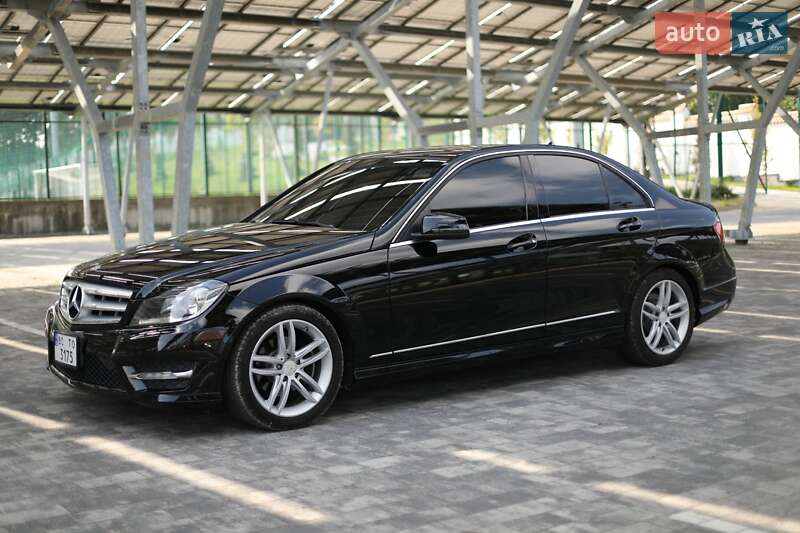 Седан Mercedes-Benz C-Class 2012 в Винниках