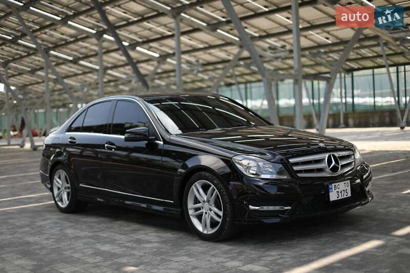 Седан Mercedes-Benz C-Class 2012 в Винниках