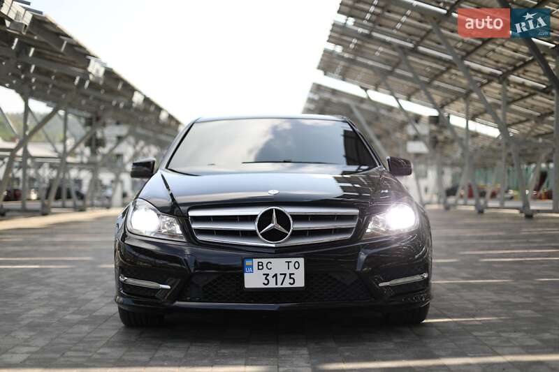 Седан Mercedes-Benz C-Class 2012 в Винниках