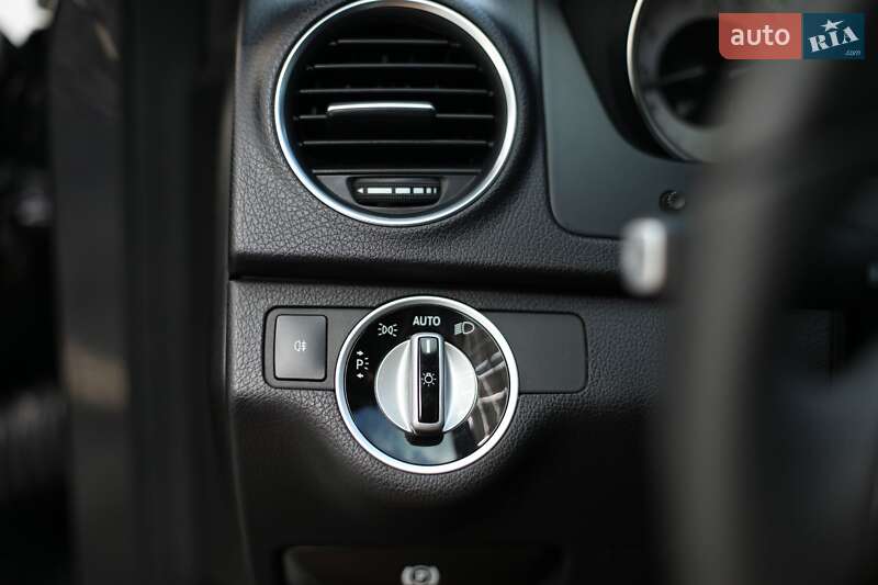 Седан Mercedes-Benz C-Class 2012 в Винниках