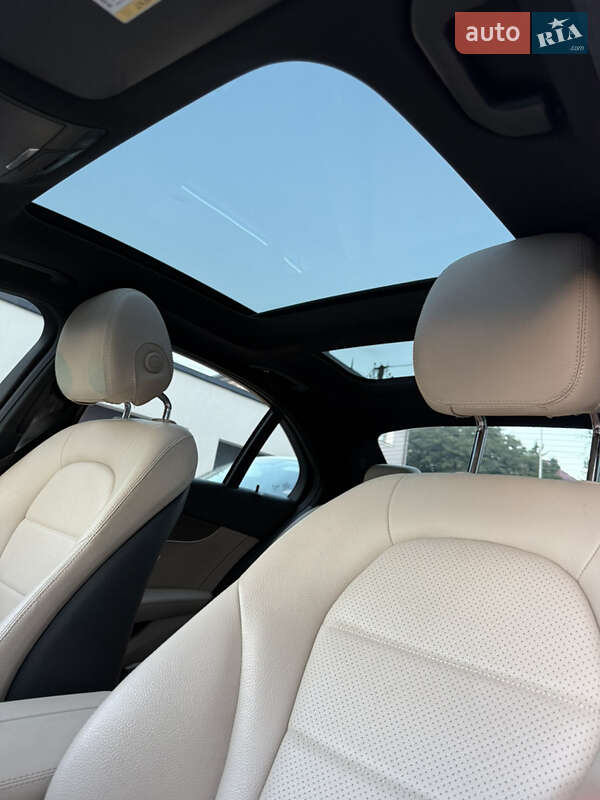 Седан Mercedes-Benz C-Class 2015 в Черновцах
