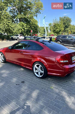 Купе Mercedes-Benz C-Class 2013 в 