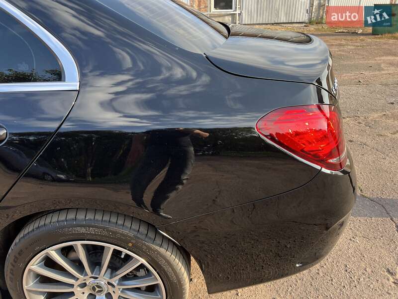 Седан Mercedes-Benz C-Class 2019 в Прилуках