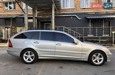 Універсал Mercedes-Benz C-Class 2004 в 
