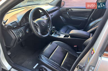 Універсал Mercedes-Benz C-Class 2004 в 
