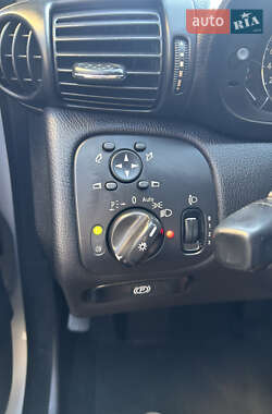 Універсал Mercedes-Benz C-Class 2004 в 