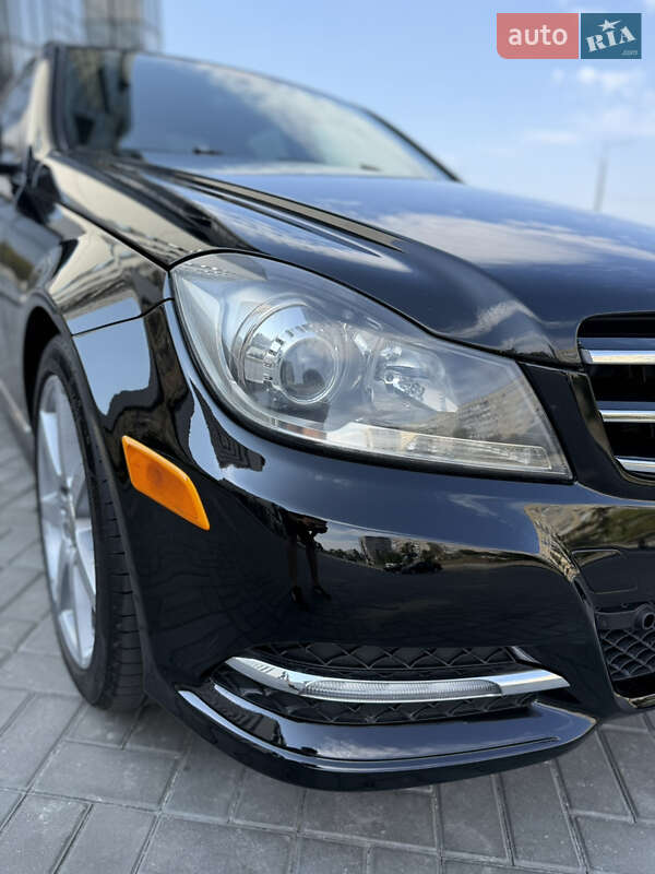 Седан Mercedes-Benz C-Class 2013 в Дніпрі фото 10 Седан Mercedes-Benz C-Class 2013 в Дніпрі