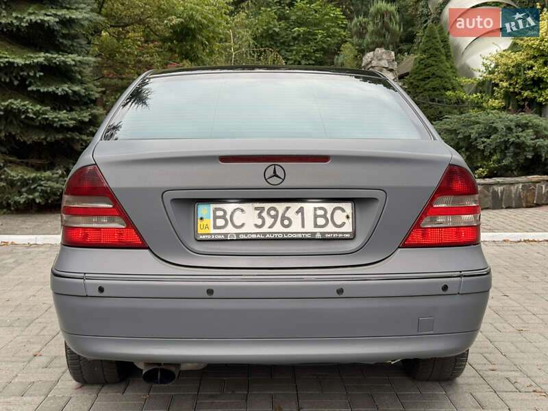 Седан Mercedes-Benz C-Class 2005 в Дрогобичі